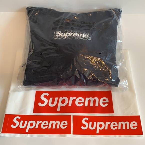 Supreme Bandana Box Logo Hooded Sweatshirt Navy - Picture 2 of 4